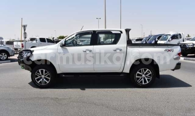 Big with watermark toyota hilux matabeleland south beitbridge 26238