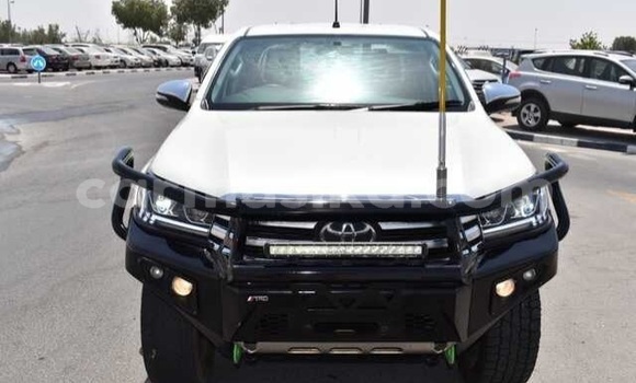 Buy Used Toyota Hilux White Car in Beitbridge in Matabeleland South Buy Used Toyota Hilux White Car in Beitbridge in Matabeleland South