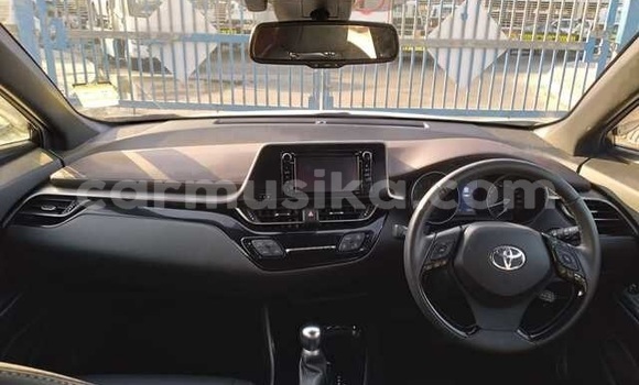 Buy Used Toyota C-HR White Car in Beitbridge in Matabeleland South Buy Used Toyota C-HR White Car in Beitbridge in Matabeleland South
