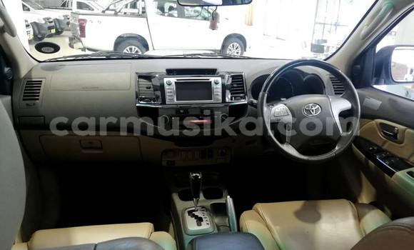 Nunua Ilio tumika Toyota Fortuner Fedha Gari ndani ya Beitbridge nchini Matabeleland Kusini Nunua Ilio tumika Toyota Fortuner Fedha Gari ndani ya Beitbridge nchini Matabeleland Kusini