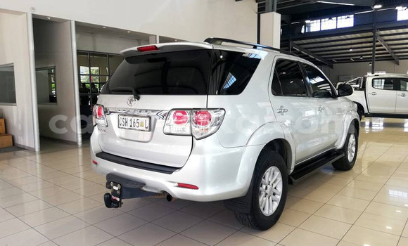 Nunua Ilio tumika Toyota Fortuner Fedha Gari ndani ya Beitbridge nchini Matabeleland Kusini Nunua Ilio tumika Toyota Fortuner Fedha Gari ndani ya Beitbridge nchini Matabeleland Kusini