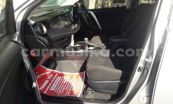 Buy Used Toyota RAV4 Silver Car in Beitbridge in Matabeleland South Buy Used Toyota RAV4 Silver Car in Beitbridge in Matabeleland South