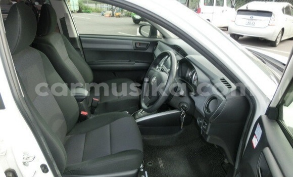 Buy Used Toyota Corolla White Car in Beitbridge in Matabeleland South Buy Used Toyota Corolla White Car in Beitbridge in Matabeleland South