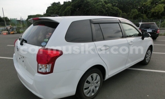 Buy Used Toyota Corolla White Car in Beitbridge in Matabeleland South Buy Used Toyota Corolla White Car in Beitbridge in Matabeleland South