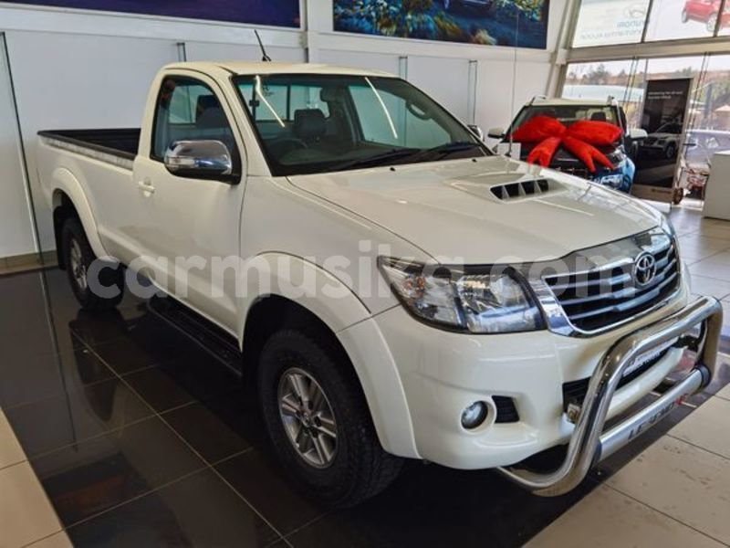 Big with watermark toyota hilux matabeleland south beitbridge 26248