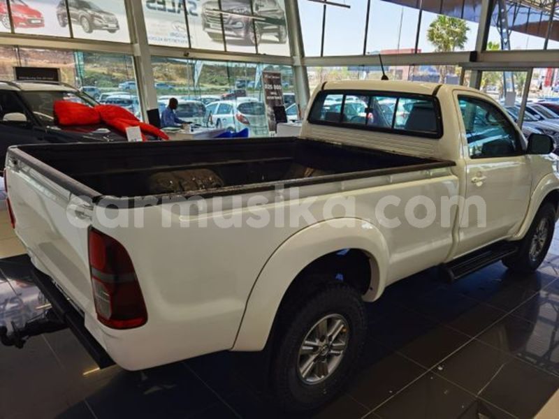 Big with watermark toyota hilux matabeleland south beitbridge 26248