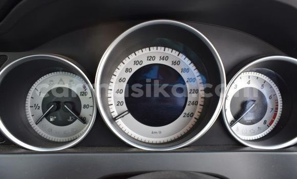 Acheter Occasion Voiture Mercedes‒Benz CLK-klasse AMG Blanc à Beitbridge, Matabeleland South Acheter Occasion Voiture Mercedes‒Benz CLK-klasse AMG Blanc à Beitbridge, Matabeleland South