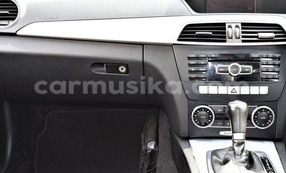 Acheter Occasion Voiture Mercedes‒Benz CLK-klasse AMG Blanc à Beitbridge, Matabeleland South Acheter Occasion Voiture Mercedes‒Benz CLK-klasse AMG Blanc à Beitbridge, Matabeleland South