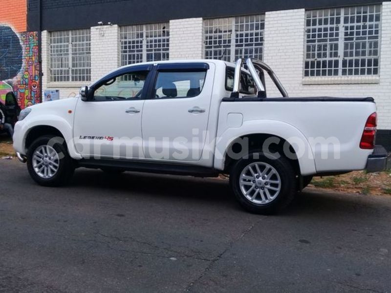 Big with watermark toyota hilux matabeleland south beitbridge 26252