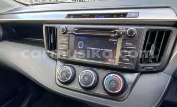 Buy Used Toyota RAV4 White Car in Beitbridge in Matabeleland South Buy Used Toyota RAV4 White Car in Beitbridge in Matabeleland South