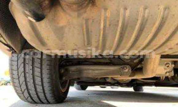 Tenga Tsaru BMW 3–Series Sirivha Mota in Beitbridge in Matabeleland South Tenga Tsaru BMW 3–Series Sirivha Mota in Beitbridge in Matabeleland South