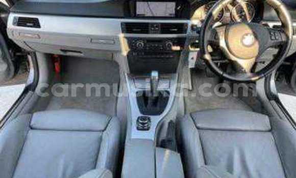 Tenga Tsaru BMW 3–Series Sirivha Mota in Beitbridge in Matabeleland South Tenga Tsaru BMW 3–Series Sirivha Mota in Beitbridge in Matabeleland South