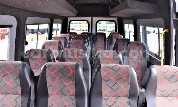 Tenga Tsaru Mercedes‒Benz Sprinter Chena Rori in Beitbridge in Matabeleland South Tenga Tsaru Mercedes‒Benz Sprinter Chena Rori in Beitbridge in Matabeleland South