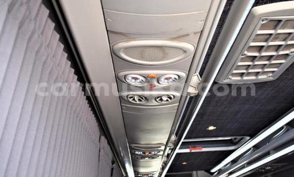 Tenga Tsaru Mercedes‒Benz Sprinter Chena Rori in Beitbridge in Matabeleland South Tenga Tsaru Mercedes‒Benz Sprinter Chena Rori in Beitbridge in Matabeleland South