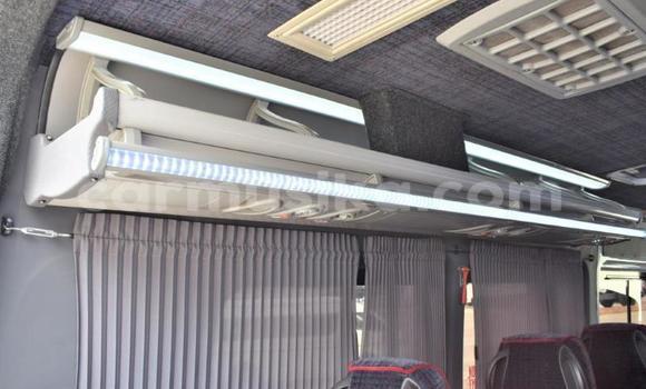 Tenga Tsaru Mercedes‒Benz Sprinter Chena Rori in Beitbridge in Matabeleland South Tenga Tsaru Mercedes‒Benz Sprinter Chena Rori in Beitbridge in Matabeleland South