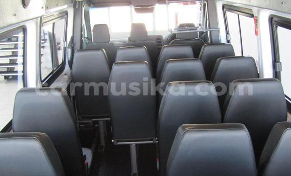 Acheter Occasion Utilitaire Mercedes‒Benz Sprinter Blanc à Beitbridge, Matabeleland South Acheter Occasion Utilitaire Mercedes‒Benz Sprinter Blanc à Beitbridge, Matabeleland South