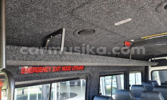 Acheter Occasion Utilitaire Mercedes‒Benz Sprinter Blanc à Beitbridge, Matabeleland South Acheter Occasion Utilitaire Mercedes‒Benz Sprinter Blanc à Beitbridge, Matabeleland South