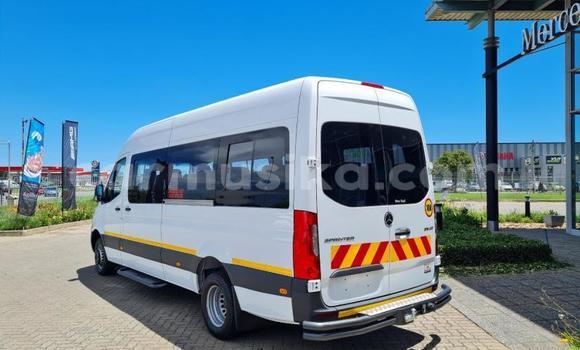 Acheter Occasion Utilitaire Mercedes‒Benz Sprinter Blanc à Beitbridge, Matabeleland South Acheter Occasion Utilitaire Mercedes‒Benz Sprinter Blanc à Beitbridge, Matabeleland South