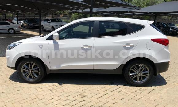 Nunua Ilio tumika Hyundai ix35 Nyeupe Gari ndani ya Beitbridge nchini Matabeleland Kusini