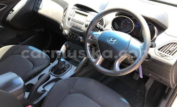 Acheter Occasion Voiture Hyundai ix35 Blanc à Beitbridge, Matabeleland South Acheter Occasion Voiture Hyundai ix35 Blanc à Beitbridge, Matabeleland South