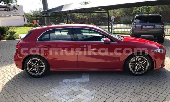 Tenga Tsaru Mercedes‒Benz C-klasse AMG Tsvuku Mota in Beitbridge in Matabeleland South Tenga Tsaru Mercedes‒Benz C-klasse AMG Tsvuku Mota in Beitbridge in Matabeleland South