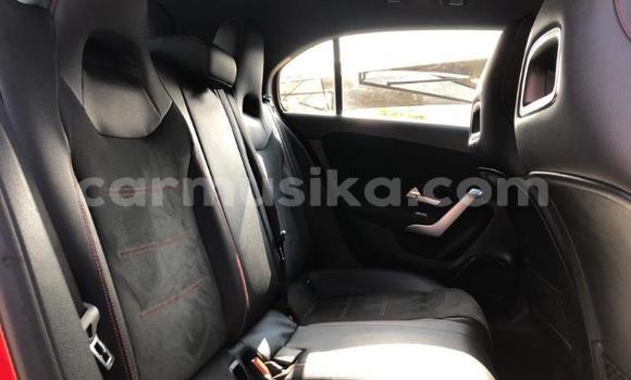 Tenga Tsaru Mercedes‒Benz C-klasse AMG Tsvuku Mota in Beitbridge in Matabeleland South Tenga Tsaru Mercedes‒Benz C-klasse AMG Tsvuku Mota in Beitbridge in Matabeleland South