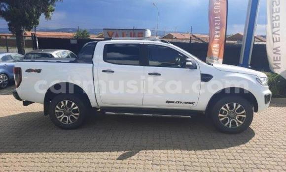Nunua Ilio tumika Ford Ranger Nyeupe Gari ndani ya Beitbridge nchini Matabeleland Kusini Nunua Ilio tumika Ford Ranger Nyeupe Gari ndani ya Beitbridge nchini Matabeleland Kusini