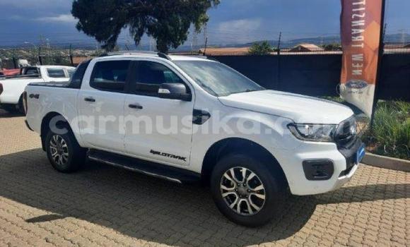 Nunua Ilio tumika Ford Ranger Nyeupe Gari ndani ya Beitbridge nchini Matabeleland Kusini Nunua Ilio tumika Ford Ranger Nyeupe Gari ndani ya Beitbridge nchini Matabeleland Kusini