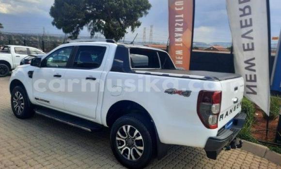 Nunua Ilio tumika Ford Ranger Nyeupe Gari ndani ya Beitbridge nchini Matabeleland Kusini Nunua Ilio tumika Ford Ranger Nyeupe Gari ndani ya Beitbridge nchini Matabeleland Kusini