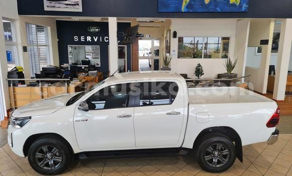 Nunua Ilio tumika Toyota Hilux Nyeupe Gari ndani ya Beitbridge nchini Matabeleland Kusini Nunua Ilio tumika Toyota Hilux Nyeupe Gari ndani ya Beitbridge nchini Matabeleland Kusini