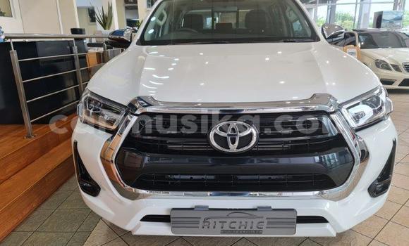 Tenga Tsaru Toyota Hilux Chena Mota in Beitbridge in Matabeleland South Tenga Tsaru Toyota Hilux Chena Mota in Beitbridge in Matabeleland South