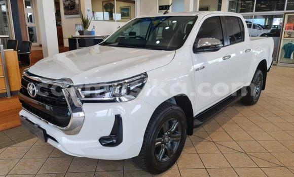 Tenga Tsaru Toyota Hilux Chena Mota in Beitbridge in Matabeleland South Tenga Tsaru Toyota Hilux Chena Mota in Beitbridge in Matabeleland South