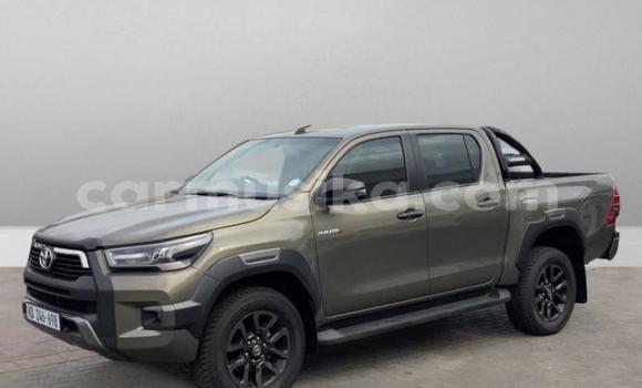 Tenga Tsaru Toyota Hilux Girinhi Mota in Beitbridge in Matabeleland South