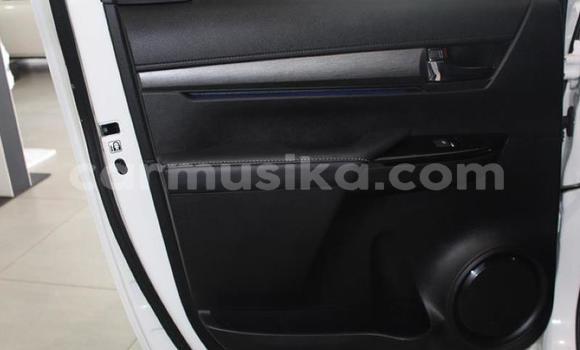 Acheter Occasion Voiture Toyota Hilux Blanc à Beitbridge, Matabeleland South Acheter Occasion Voiture Toyota Hilux Blanc à Beitbridge, Matabeleland South