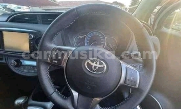 Buy Used Toyota Yaris White Car in Beitbridge in Matabeleland South Buy Used Toyota Yaris White Car in Beitbridge in Matabeleland South