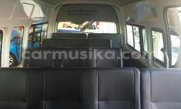 Tenga Tsaru Toyota Hiace Chena Mota in Beitbridge in Matabeleland South Tenga Tsaru Toyota Hiace Chena Mota in Beitbridge in Matabeleland South