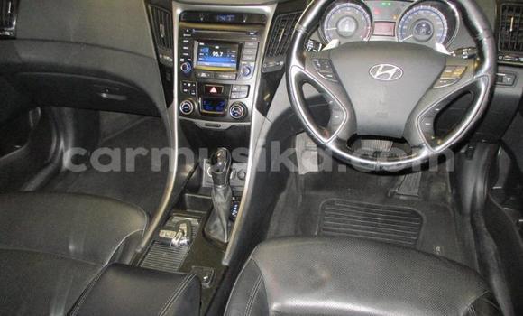 Buy Used Hyundai Sonata Silver Car in Beitbridge in Matabeleland South Buy Used Hyundai Sonata Silver Car in Beitbridge in Matabeleland South