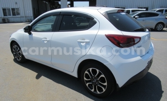 Nunua Ilio tumika Mazda Demio Nyeupe Gari ndani ya Beitbridge nchini Matabeleland Kusini Nunua Ilio tumika Mazda Demio Nyeupe Gari ndani ya Beitbridge nchini Matabeleland Kusini