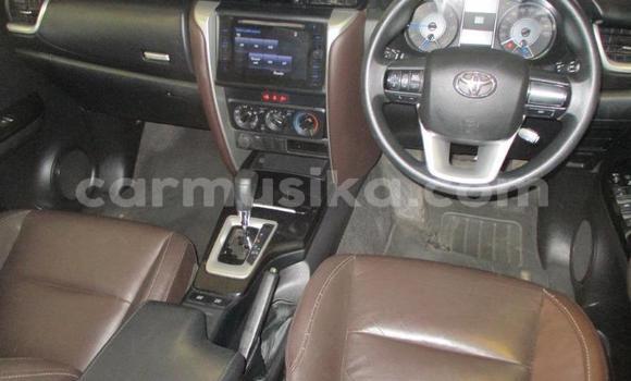 Buy Used Toyota Fortuner White Car in Beitbridge in Matabeleland South Buy Used Toyota Fortuner White Car in Beitbridge in Matabeleland South