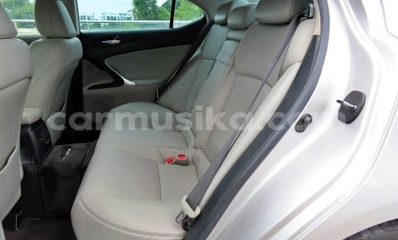 Tenga Tsaru Toyota Kluger Chena Mota in Beitbridge in Matabeleland South Tenga Tsaru Toyota Kluger Chena Mota in Beitbridge in Matabeleland South