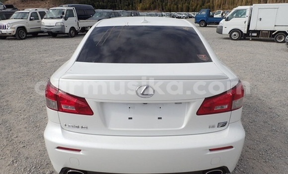 Tenga Tsaru Toyota Kluger Chena Mota in Beitbridge in Matabeleland South Tenga Tsaru Toyota Kluger Chena Mota in Beitbridge in Matabeleland South