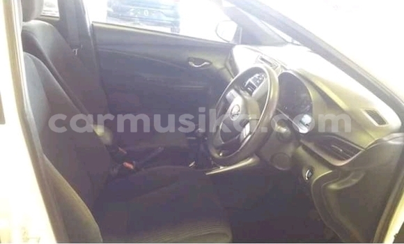 Buy Used Toyota Yaris Blue Car in Beitbridge in Matabeleland South Buy Used Toyota Yaris Blue Car in Beitbridge in Matabeleland South