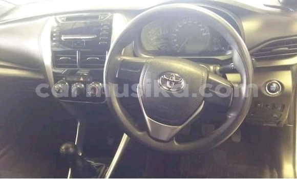 Buy Used Toyota Yaris Blue Car in Beitbridge in Matabeleland South Buy Used Toyota Yaris Blue Car in Beitbridge in Matabeleland South