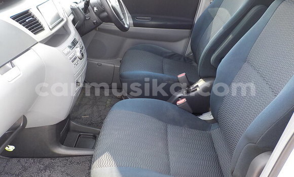 Tenga Tsaru Toyota Voxy Chena Mota in Beitbridge in Matabeleland South Tenga Tsaru Toyota Voxy Chena Mota in Beitbridge in Matabeleland South