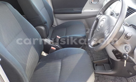 Tenga Tsaru Toyota Voxy Chena Mota in Beitbridge in Matabeleland South Tenga Tsaru Toyota Voxy Chena Mota in Beitbridge in Matabeleland South