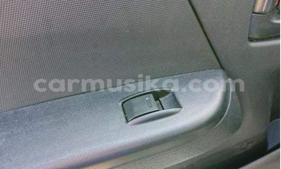 Buy Used Toyota Hiace White Car in Beitbridge in Matabeleland South Buy Used Toyota Hiace White Car in Beitbridge in Matabeleland South