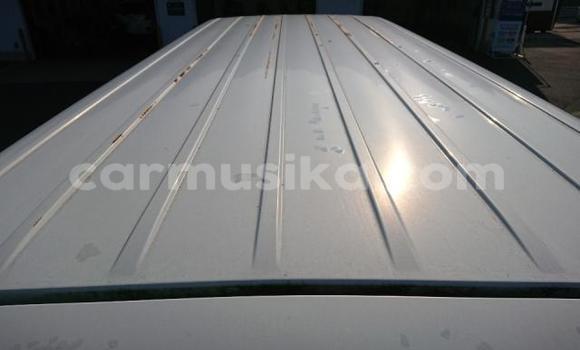 Buy Used Toyota Hiace White Car in Beitbridge in Matabeleland South Buy Used Toyota Hiace White Car in Beitbridge in Matabeleland South