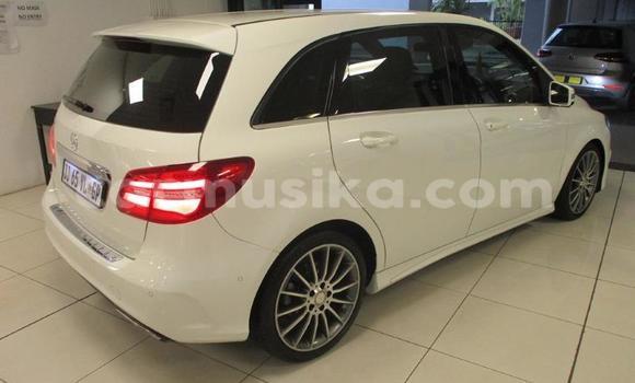 Acheter Occasion Voiture Mercedes‒Benz A-klasse Blanc à Beitbridge, Matabeleland South Acheter Occasion Voiture Mercedes‒Benz A-klasse Blanc à Beitbridge, Matabeleland South