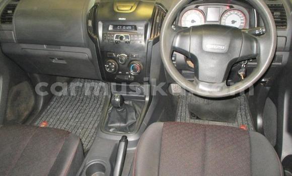 Tenga Tsaru Isuzu KB Chena Mota in Beitbridge in Matabeleland South Tenga Tsaru Isuzu KB Chena Mota in Beitbridge in Matabeleland South