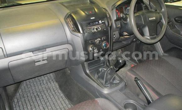 Tenga Tsaru Isuzu KB Chena Mota in Beitbridge in Matabeleland South Tenga Tsaru Isuzu KB Chena Mota in Beitbridge in Matabeleland South